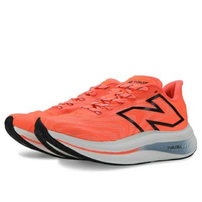 ニューバランス　FC SUPERCOMP TRAINER V2　WRCXLY3B　レディスランニングシューズ