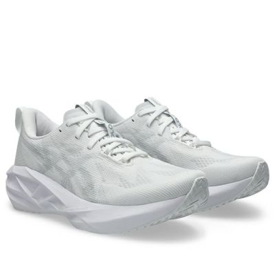 アシックス　ノヴァブラスト5　NOVABLAST 5　1012B765-100　レディスランニングシューズ　WHITE